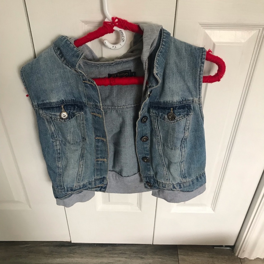 Jean jacket with hood
